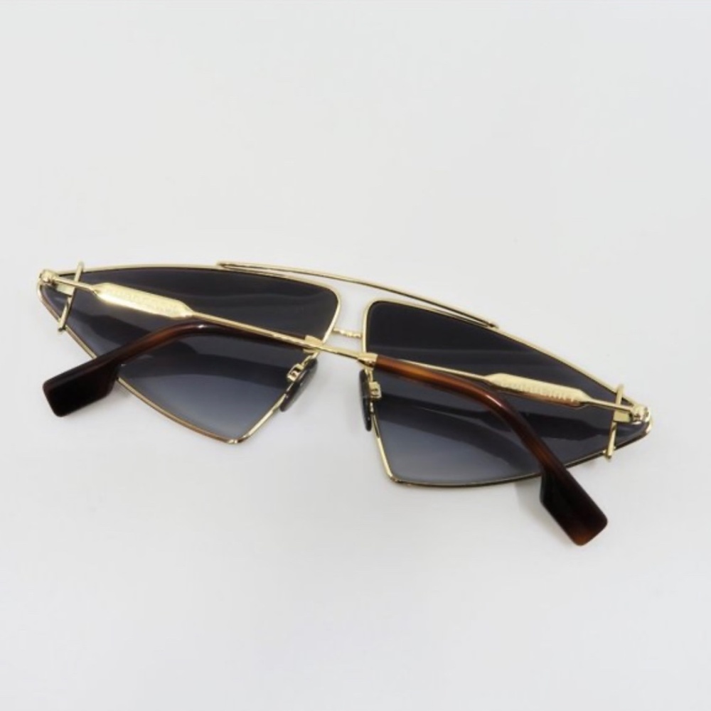 NEW Burberry BE3111 Gold Sunglasses with Black Gradient Lenses - Picture 6 of 8